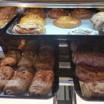 C'est Si Bon Bakery - Cinnamon rolls, and honey apple rolls - Bakeries Near Me - Newport Beach, California C'est Si Bon Bakery - Cinnamon rolls, and honey apple rolls - Bakeries Near Me - Newport Beach, California