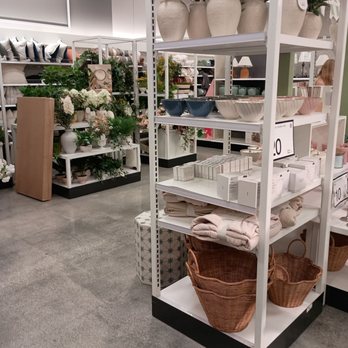 Target - Home decor - Department Stores Near Me - Deerfield Beach, Florida