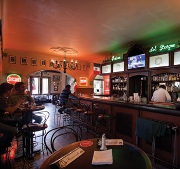 Saloon del Bosque by null