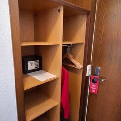 Hotel Deutschmeister - Kleiderschrank o.ä.