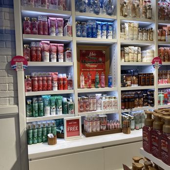 Bath & Body Works - Cosmetics & Beauty Supply Near Me - Milford, Connecticut