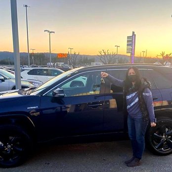 Dublin Toyota - Toyota Rav 4 SXE HYBRID - Car Dealers Near Me - Dublin, California