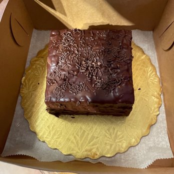 Stasio's - Rainbow cookie cake - Italian Near Me - Orlando, Florida