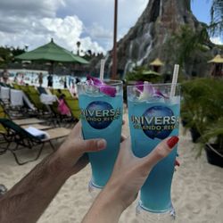 Dancing Dragons Boat Bar - Blue Hawaiian