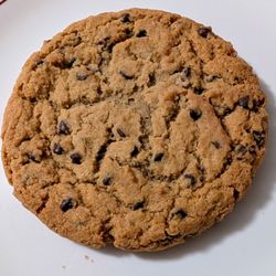 Chubby Chix Cakery - Chocolate chip cookie (mini chips)