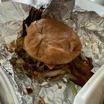 1911 Biscuits & Burgers - Ultimate chicken sandwich - Breakfast & Brunch Near Me - Smyrna, Georgia