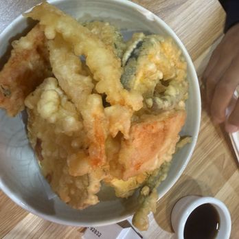 Giant Ramen and Sushi - Mixed Tempura - Ramen Near Me - Fullerton, California Giant Ramen and Sushi - Mixed Tempura - Ramen Near Me - Fullerton, California