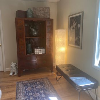 Reflexology by Max - Waiting room - Reflexology Near Me - Columbia, Maryland