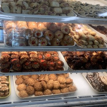 Bova's Bakery - Bakeries Near Me - Boston, Massachusetts