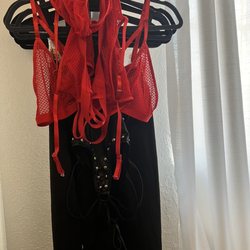Milou and Olin Photography - Bring your own outfits, but they also have a tasteful closet full of outfits for every BODY