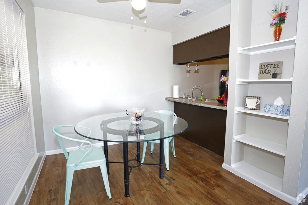 CROSBY SQUARE APARTMENTS Updated August 2024 38 Photos 15016 Fm