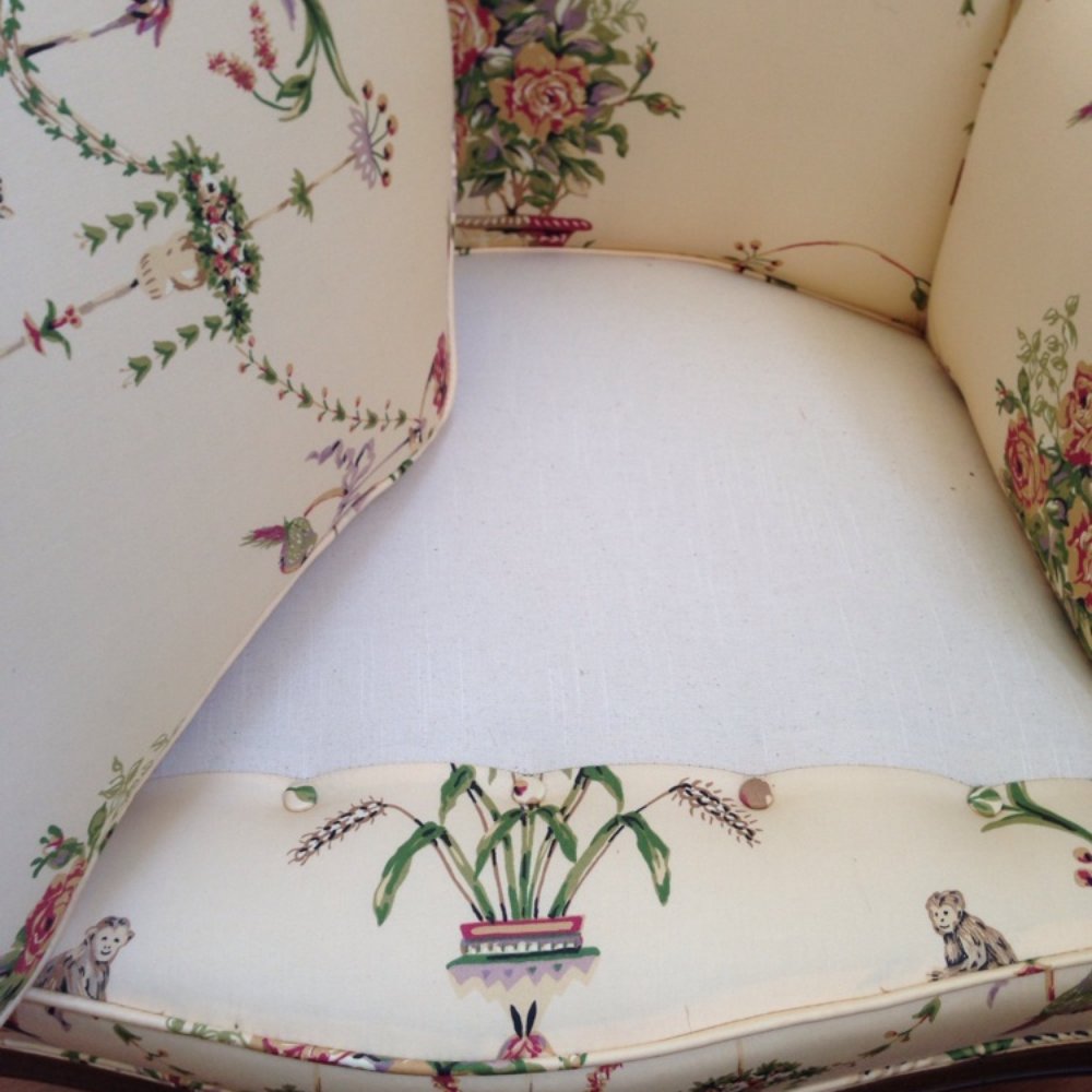 Sofa Decor - Details - Furniture Reupholstery Near Me - Los Angeles, California Sofa Decor - Details - Furniture Reupholstery Near Me - Los Angeles, California