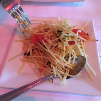 Sawadika - Papaya salad - Thai Near Me - Montreal, Quebec Sawadika - Papaya salad - Thai Near Me - Montreal, Quebec