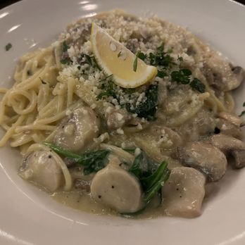 Tarantino's Vegan - Gluten Free Oyster Scallop in whit wine sauce - Vegan Near Me - Las Vegas, Nevada Tarantino's Vegan - Gluten Free Oyster Scallop in whit wine sauce - Vegan Near Me - Las Vegas, Nevada