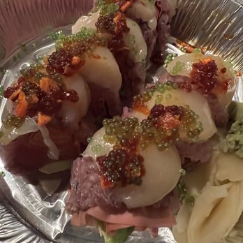 Harumi - Mt Fuji roll was good. 8/10 - crunchy garlic was a nice touch. Lots of fresh, raw ingredients to make up a light roll. - Sushi Bars Near Me - Peoria, Arizona