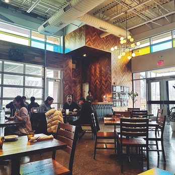 SENATE - Inside - Gastropubs Near Me - Blue Ash, Ohio