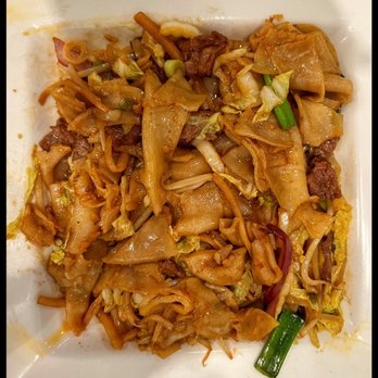 Mr Dumpling - Beef Chow Fun - Taiwanese Near Me - Apex, North Carolina
