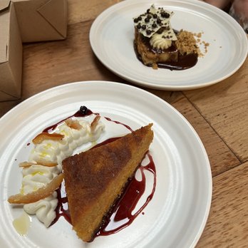 Mama - Carrot cake and cinnamon roll - Italian Near Me - Oakland, California