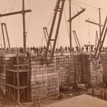 Brooklyn Bridge - Landmarks & Historical Buildings Near Me - Brooklyn, New York