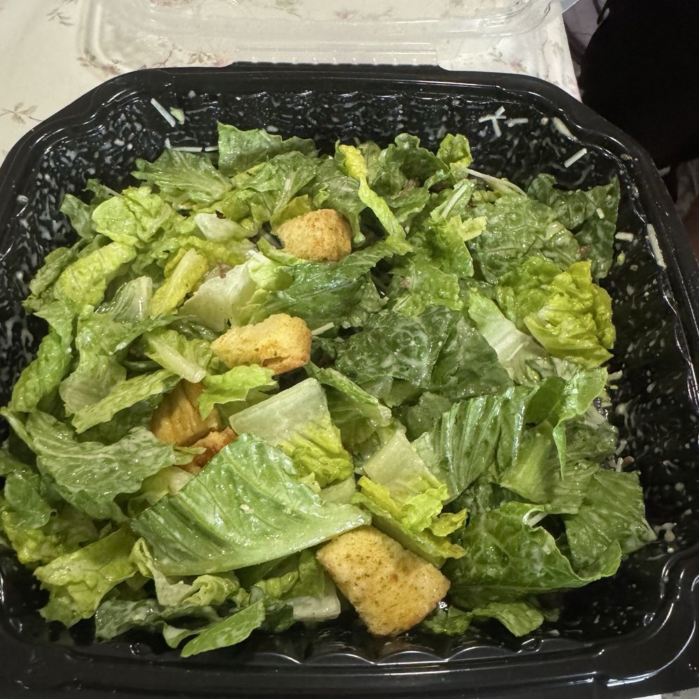 Mediocre Cesar salad.  They make sure to ask you if you want bacon however do not make sure to add it