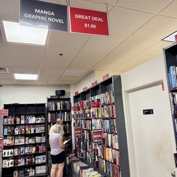 Book Off - Used Bookstore Near Me - Honolulu, Hawaii