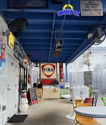 Turkey and the Wolf Icehouse by null