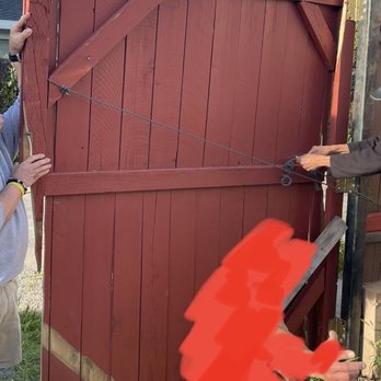 Call Handyman Services - The broken gate. - Handyman Near Me