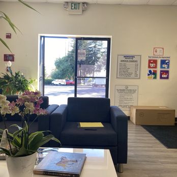 Downtown Autobody - Pleasant waiting room area - Body Shops Near Me - Rohnert Park, California Downtown Autobody - Pleasant waiting room area - Body Shops Near Me - Rohnert Park, California