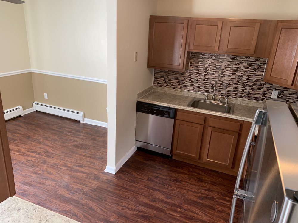 BARRINGTON APARTMENTS Updated September 2024 40 Photos 108 Garden