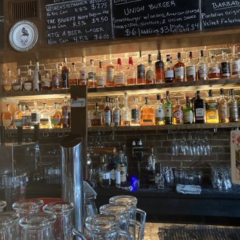 Pints & Union - Bar back - Pubs Near Me - New Albany, Indiana