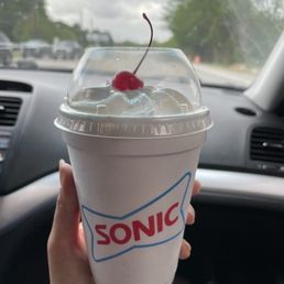 Reese's PB shake with fresh banana & oreos Reese's PB shake with fresh banana & oreos