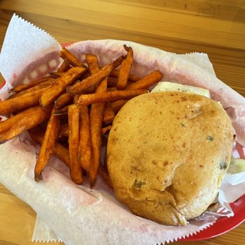 Phil's Icehouse - 78756 Burger - Burgers Near Me - Austin, Texas Phil's Icehouse - 78756 Burger - Burgers Near Me - Austin, Texas