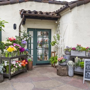 Menlo Botanica - Inviting entry to Menlo Botanica studio @ Allied Arts Guild, Menlo Park, CA - Florists Near Me - Menlo Park, California