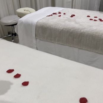 Healing Hands - Couples massage on Valentine's Day. - Massage Near Me - Miami, Florida Healing Hands - Couples massage on Valentine's Day. - Massage Near Me - Miami, Florida