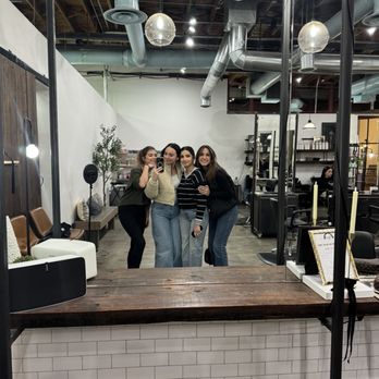 Craft Studio - Got a great blow out from Dasha today! She's so sweet and fun to talk to! Always have the best experience at Craft - Makeup Artists Near Me - Spokane, Washington