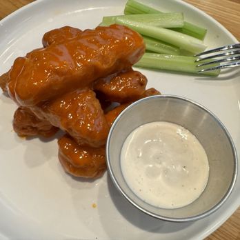 Veggie Grill by Next Level - Buffalo wings from Veggie Grill!! - Vegan Near Me - Pasadena, California Veggie Grill by Next Level - Buffalo wings from Veggie Grill!! - Vegan Near Me - Pasadena, California