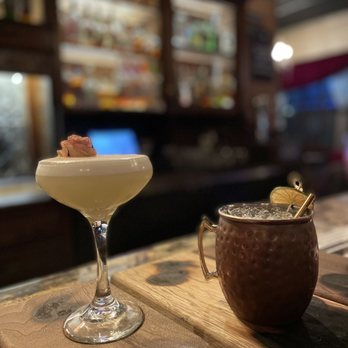 1864 Tavern - two cocktails on a bar - Lounges Near Me - Reno, Nevada
