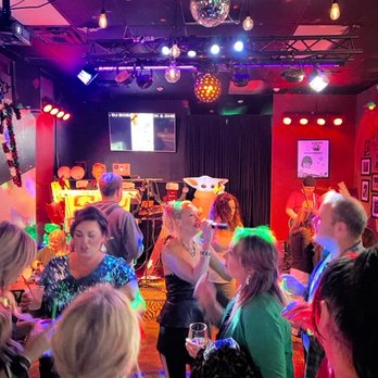Polo Lounge - Inside the Polo Lounge with live music - Lounges Near Me - Reno, Nevada