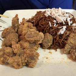 The Hong Kong Sunny Cafe - Dry ribs with chow mein