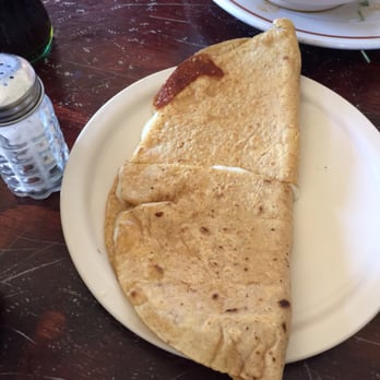 El Saucito - Quesadilla with traditional Oaxaca cheese 2,00$ approx. - Mexican Near Me - Tijuana, BCN