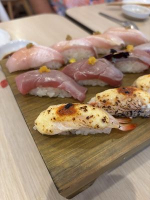 Kuromon Sushi by null