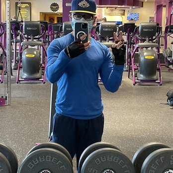 Planet Fitness - Getting in while it's slow. Patiently waiting for all the fakers to lose the resolution so I can go back to normal. - Gyms Near Me - Concord, California Planet Fitness - Getting in while it's slow. Patiently waiting for all the fakers to lose the resolution so I can go back to normal. - Gyms Near Me - Concord, California
