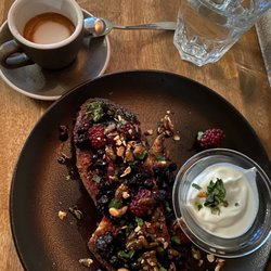 Cykelcafé Le Mond - French Toast and Macchiato