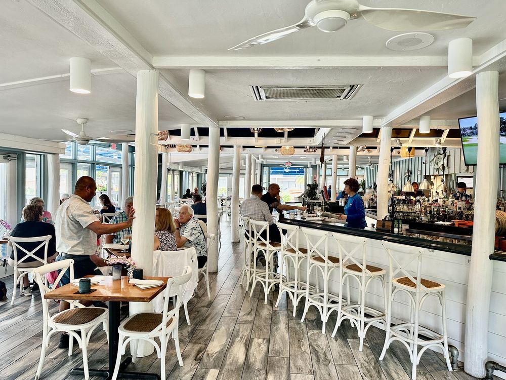 Hogfish Harry's Restaurant + Bar