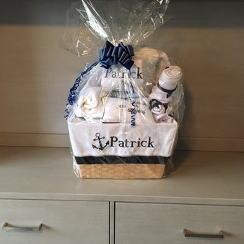 Bundle of Fun - I knocked it before pic, but it is gorgeous! - Accessories Near Me - Miami, Florida