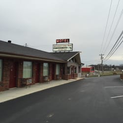 Sportsman Lodge Motel - Great motel close too both Star Point and Eagle Cove marinas. Caters to those that like to fish.