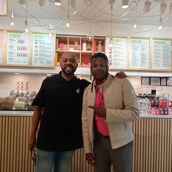 Pure Green South Loop - The Owner, Dez M. - Juice Bars & Smoothies Near Me - Chicago, Illinois