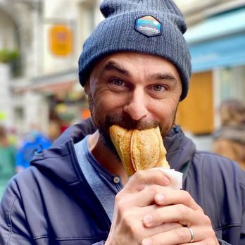 Grenouilles - Big bite on the Baggett. Go hard or go home - Sandwiches Near Me - Paris, 75 Grenouilles - Big bite on the Baggett. Go hard or go home - Sandwiches Near Me - Paris, 75