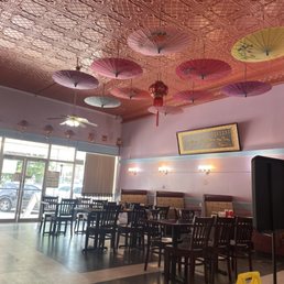 the interior of a chinese restaurant