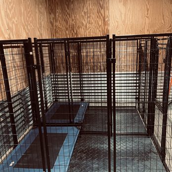 River Run Pet Retreat - Pet Boarding Near Me - Pittston, Maine River Run Pet Retreat - Pet Boarding Near Me - Pittston, Maine